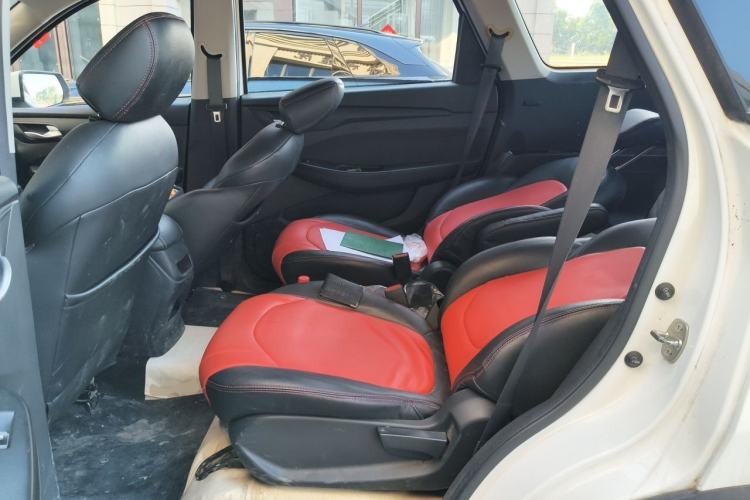 Used Wuling Hongguang S3 2019 1.5L Manual Standard Version China VI Standard Left Rear Seat