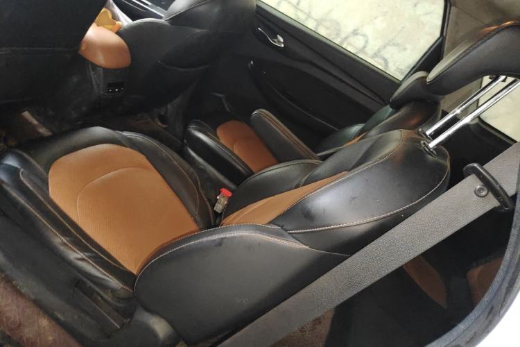 Used Wuling Hongguang S3 2019 Automatic Clutch Version 1.5L Manual Comfort Model China V Standard Left Rear Seat