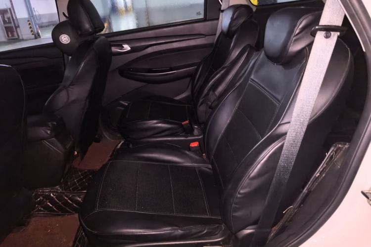 Used Wuling Hongguang S3 2019 1.5L Manual Comfort Model China VI Standard Left Rear Seat
