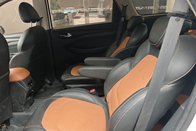 Used Wuling Hongguang S3 2019 1.5L Manual Comfort Model China VI Standard Left Rear Seat