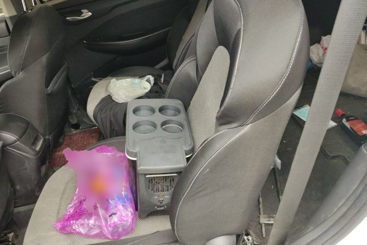 Used Wuling Hongguang S3 2019 1.5L Manual Standard Version China VI Standard Left Rear Seat