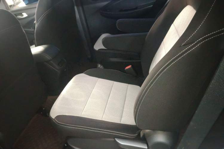 Used Wuling Hongguang S3 2019 1.5T Manual Standard Version China VI Left Rear Seat