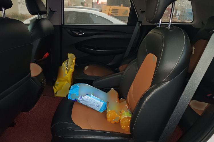 Used Wuling Hongguang S3 2019 1.5T Manual Comfort Edition China VI Standard Left Rear Seat