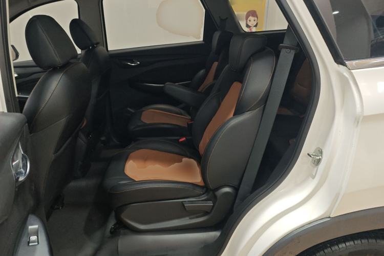 Used Wuling Hongguang S3 2019 1.5L Manual Comfort Model China VI Standard Left Rear Seat