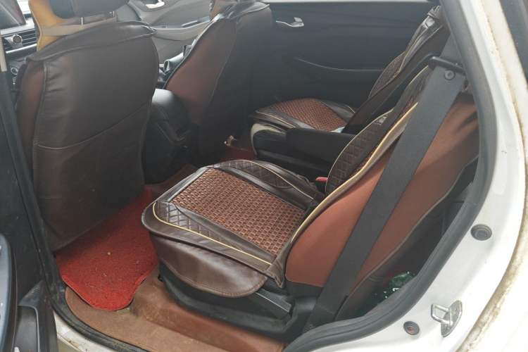Used Wuling Hongguang S3 2019 1.5L Manual Standard Version China VI Standard Left Rear Seat