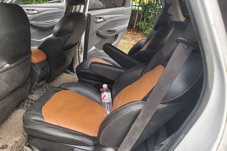 Used Wuling Hongguang S3 2019 1.5L Manual Comfort Model China VI Standard Left Rear Seat