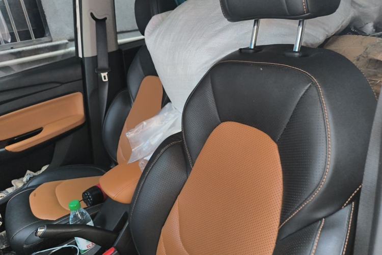 Used Wuling Hongguang S3 2019 Automatic Clutch Version 1.5L Manual Luxury Model China V Standard Left Rear Seat