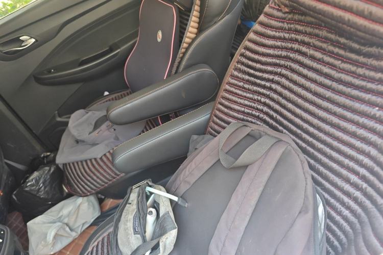 Used Wuling Hongguang S3 2019 1.5L Manual Comfort Model China VI Standard Left Rear Seat