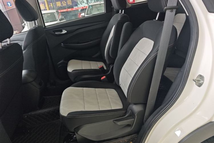 Used Wuling Hongguang S3 2019 1.5L Manual Standard Version China VI Standard Left Rear Seat