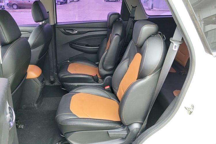 Used Wuling Hongguang S3 2019 1.5L Manual Comfort Model China VI Standard Left Rear Seat