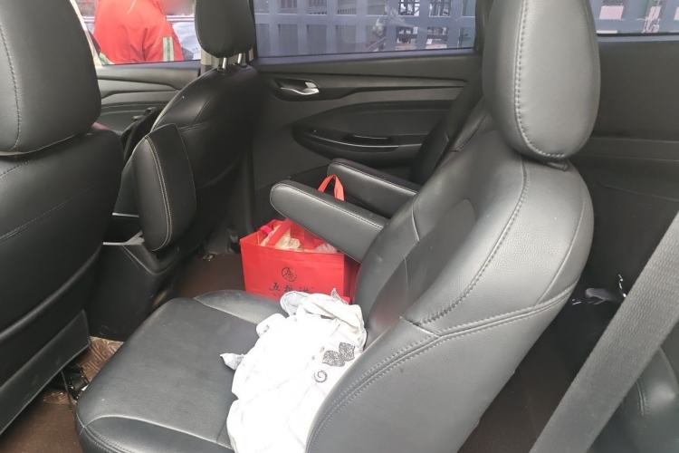 Used Wuling Hongguang S3 2019 1.5L Manual Standard Version China VI Standard Left Rear Seat