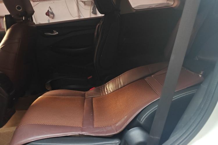 Used Wuling Hongguang S3 2019 1.5L Manual Standard Version China VI Standard Left Rear Seat