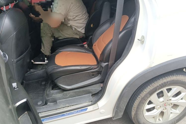 Used Wuling Hongguang S3 2019 1.5L Manual Comfort Model China VI Standard Left Rear Seat