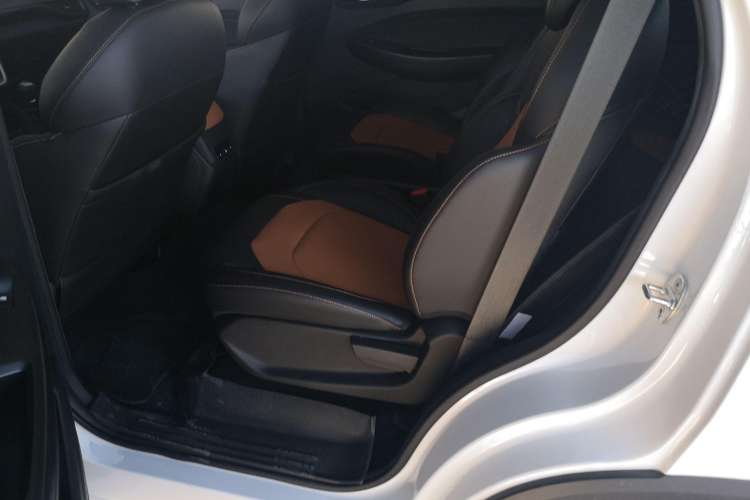 Used Wuling Hongguang S3 2019 1.5L Manual Comfort Model China VI Standard Left Rear Seat