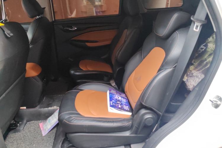Used Wuling Hongguang S3 2019 Automatic Clutch Version 1.5L Manual Luxury Model China V Standard Left Rear Seat