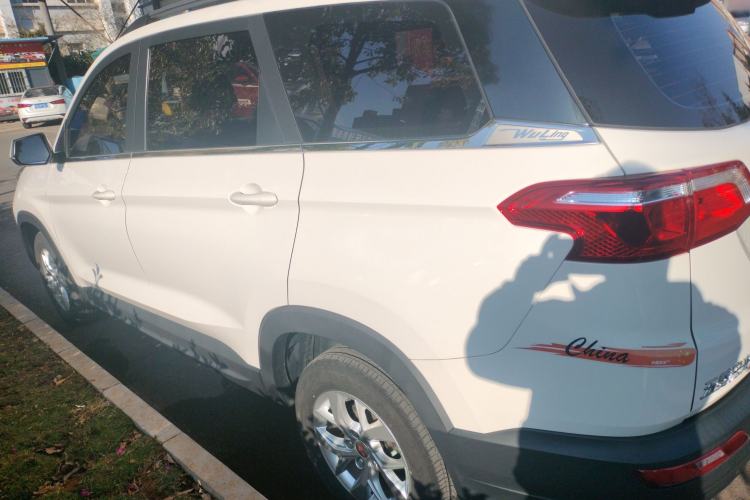 Used Wuling Hongguang S3 2019 1.5L Manual Comfort Model China VI Standard Left Side