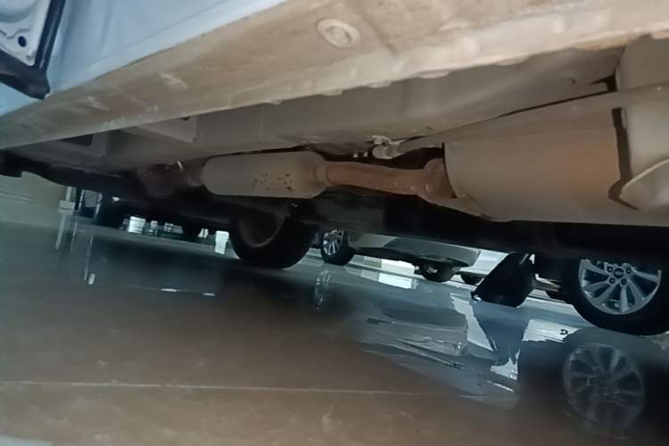 Used Wuling Hongguang S3 2019 1.5L Manual Standard Version China VI Standard Left Side Sill