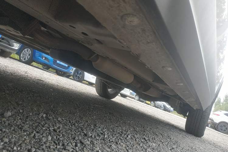 Used Wuling Hongguang S3 2019 1.5L Manual Standard Version China VI Standard Left Side Sill