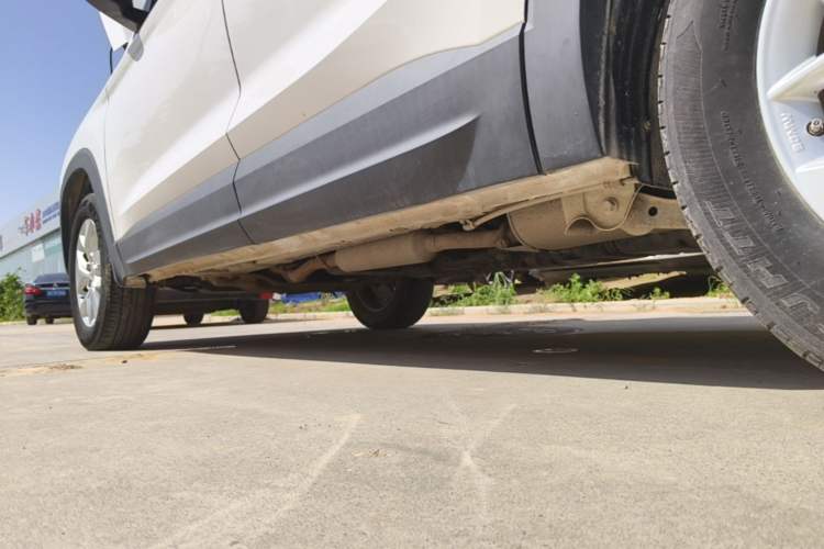 Used Wuling Hongguang S3 2019 1.5L Manual Standard Version China VI Standard Left Side Sill