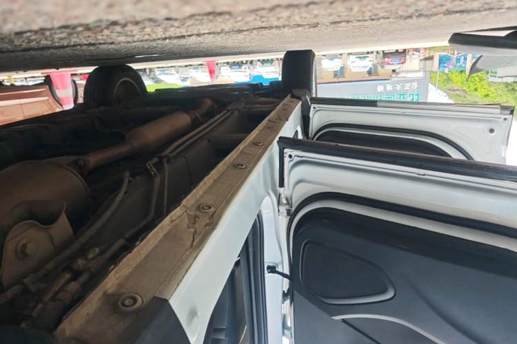 Used Wuling Hongguang S3 2019 1.5L Manual Comfort Model China VI Standard Left Side Sill