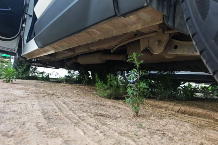 Used Wuling Hongguang S3 2019 1.5L Manual Standard Version China VI Standard Left Side Sill