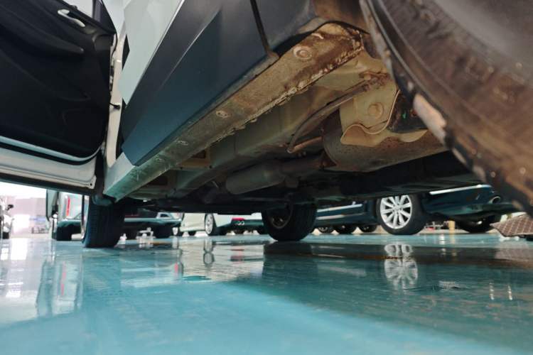 Used Wuling Hongguang S3 2019 1.5L Manual Standard Version China VI Standard Left Side Sill
