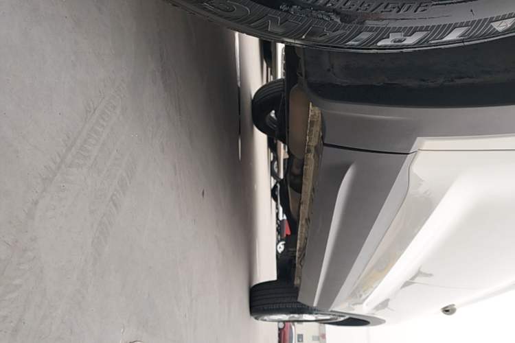 Used Wuling Hongguang S3 2019 1.5L Manual Standard Version China VI Standard Left Side Sill
