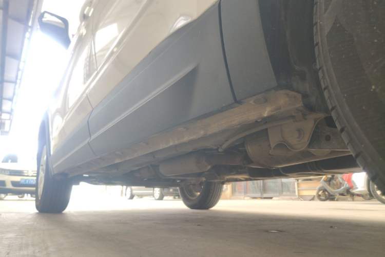 Used Wuling Hongguang S3 2019 1.5L Manual Standard Version China VI Standard Left Side Sill
