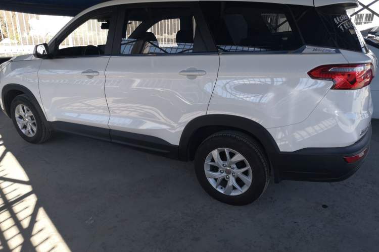 Used Wuling Hongguang S3 2019 1.5L Manual Comfort Model China VI Standard Left Side