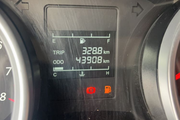 Used Wuling Hongguang S3 2019 1.5L Manual Standard Version China VI Standard Odometer Close Up