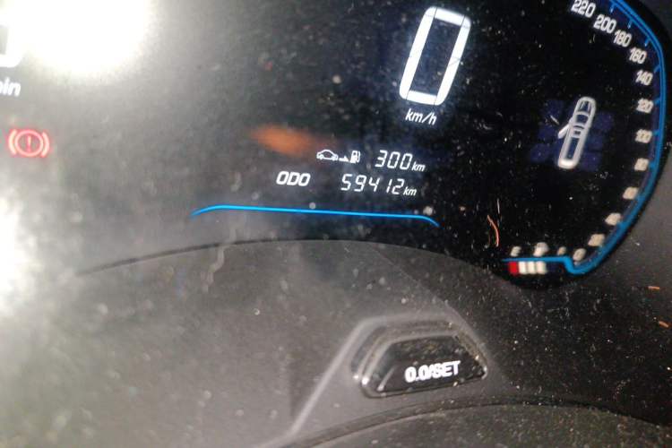 Used Wuling Hongguang S3 2019 1.5L Manual Comfort Model China VI Standard Odometer Close Up