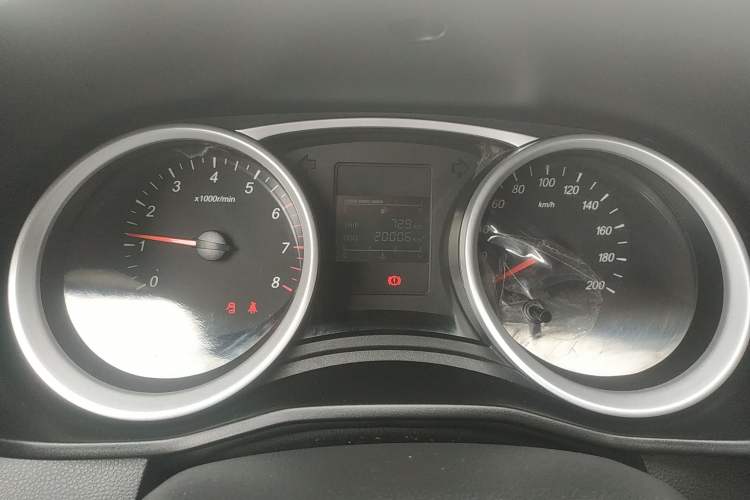 Used Wuling Hongguang S3 2019 1.5L Manual Standard Version China VI Standard Odometer Close Up