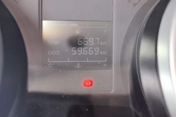 Used Wuling Hongguang S3 2019 1.5L Manual Standard Version China VI Standard Odometer Close Up