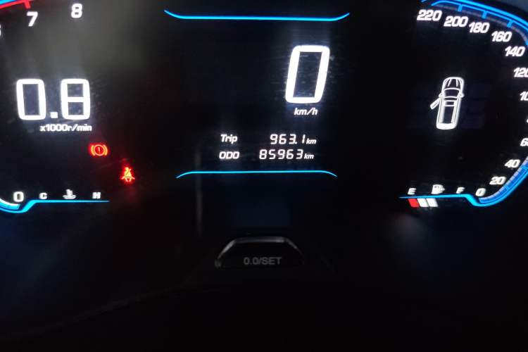 Used Wuling Hongguang S3 2019 1.5T Manual Comfort Edition China VI Standard Odometer Close Up