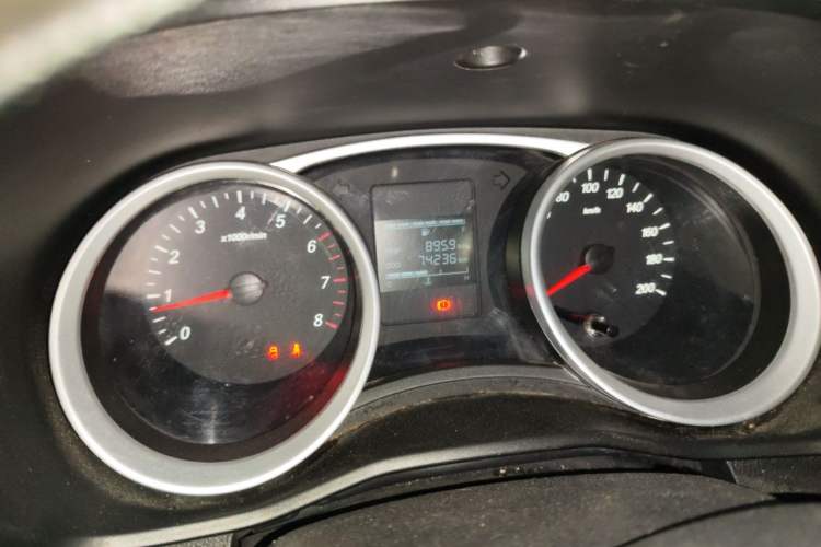 Used Wuling Hongguang S3 2019 1.5L Manual Standard Version China VI Standard Odometer Close Up