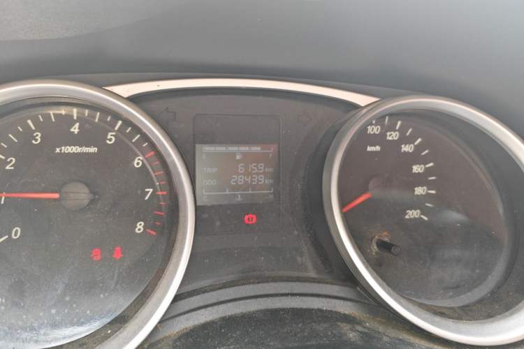 Used Wuling Hongguang S3 2019 1.5L Manual Standard Version China VI Standard Odometer Close Up