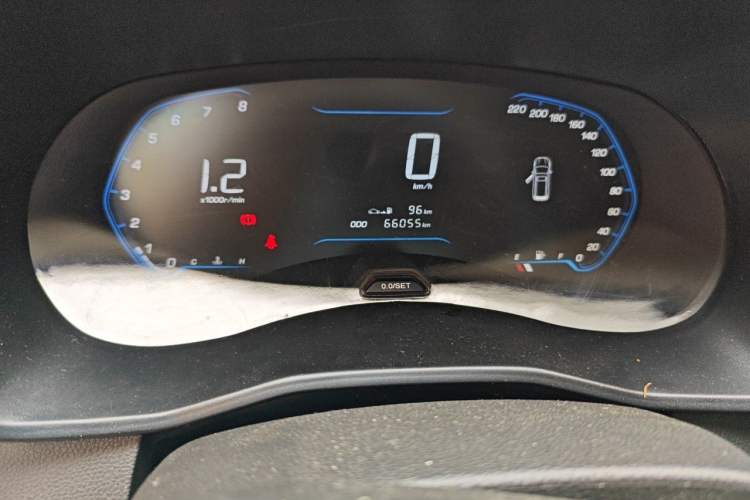 Used Wuling Hongguang S3 2019 1.5L Manual Comfort Model China VI Standard Odometer Close Up