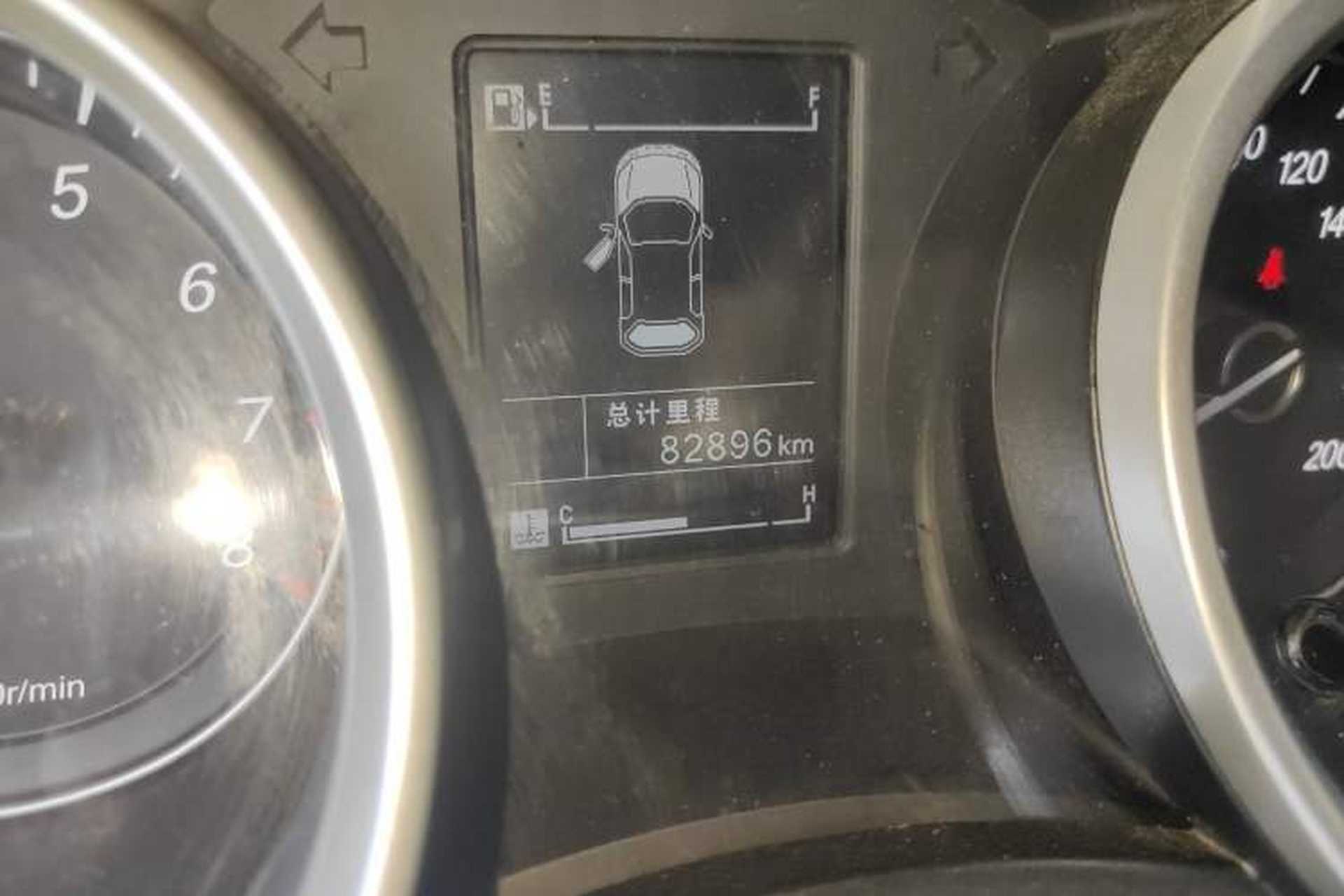 Used Wuling Hongguang S3 2019 Automatic Clutch Version 1.5L Manual Comfort Model China V Standard Odometer Close Up