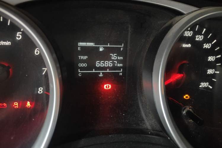 Used Wuling Hongguang S3 2019 1.5L Manual Standard Version China VI Standard Odometer Close Up