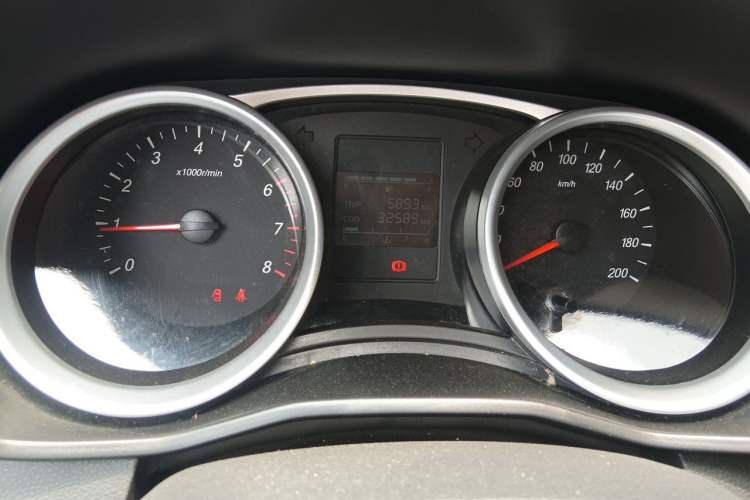 Used Wuling Hongguang S3 2019 1.5L Manual Standard Version China VI Standard Odometer Close Up