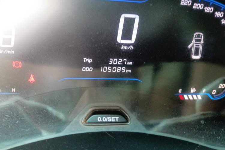 Used Wuling Hongguang S3 2019 1.5L Manual Comfort Model China VI Standard Odometer Close Up