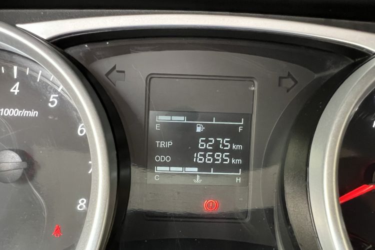 Used Wuling Hongguang S3 2019 1.5L Manual Standard Version China VI Standard Odometer Close Up