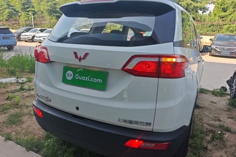 Used Wuling Hongguang S3 2019 1.5L Manual Standard Version China VI Standard Rear