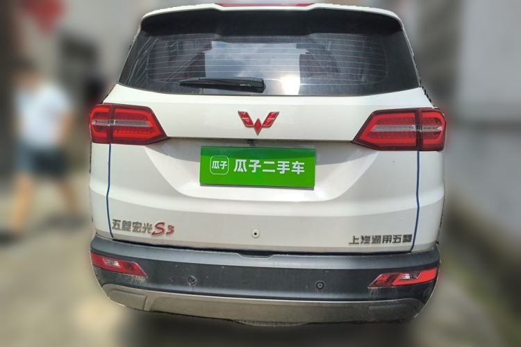 Used Wuling Hongguang S3 2019 Automatic Clutch Version 1.5L Manual Luxury Model China V Standard Rear