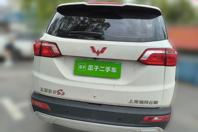 Used Wuling Hongguang S3 2019 Automatic Clutch Version 1.5L Manual Luxury Model China V Standard Rear