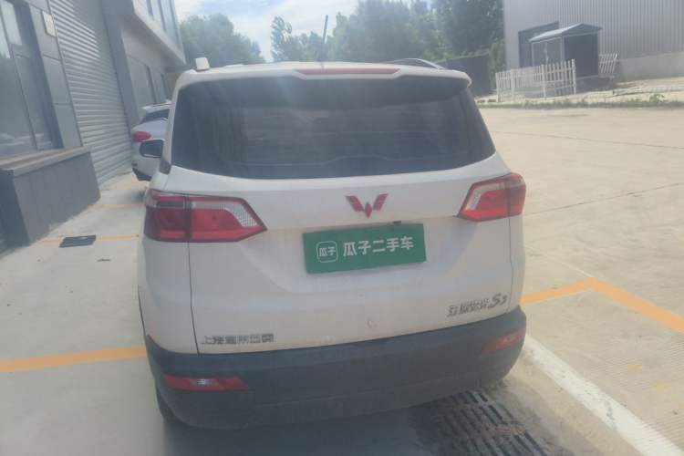 Used Wuling Hongguang S3 2019 1.5L Manual Standard Version China VI Standard Rear
