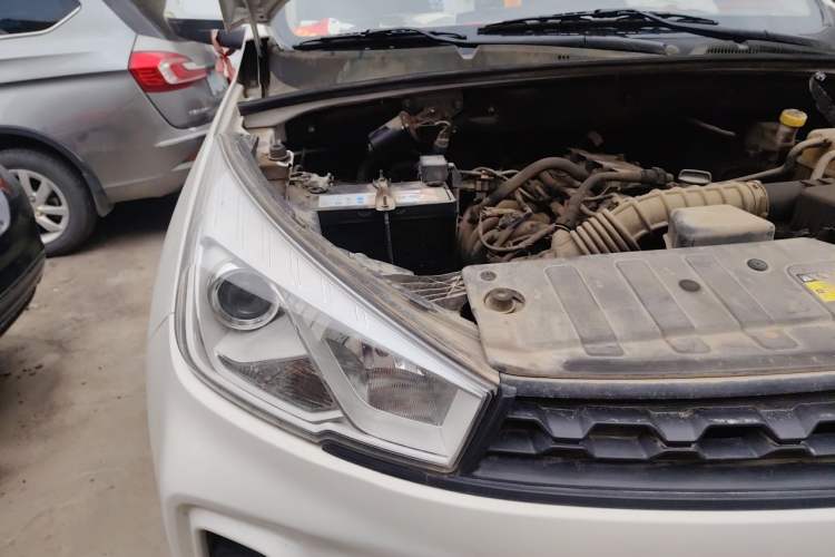 Used Wuling Hongguang S3 2019 1.5L Manual Standard Version China VI Standard Right Front Headlight