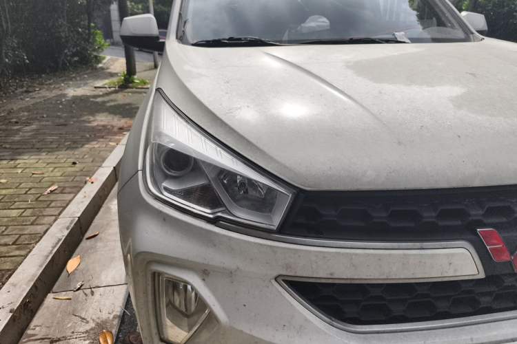 Used Wuling Hongguang S3 2019 1.5L Manual Comfort Model China VI Standard Right Front Headlight