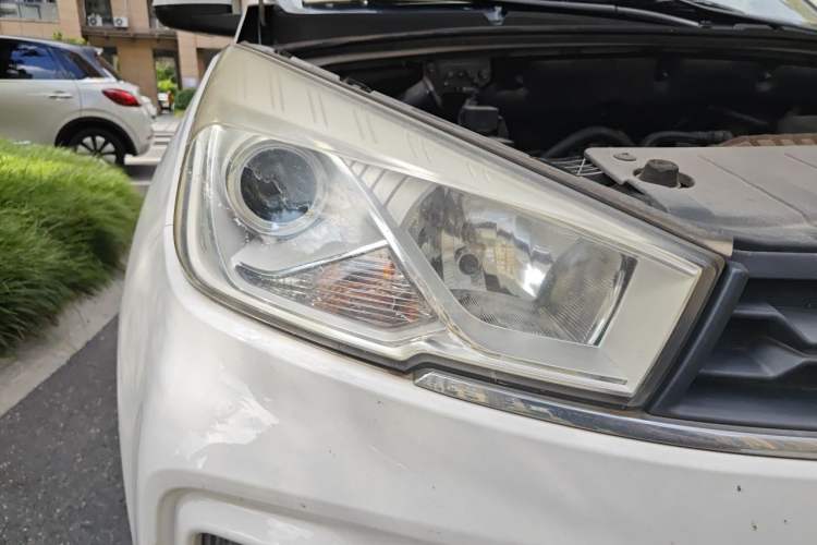 Used Wuling Hongguang S3 2019 1.5L Manual Luxury Model China VI Standard Right Front Headlight