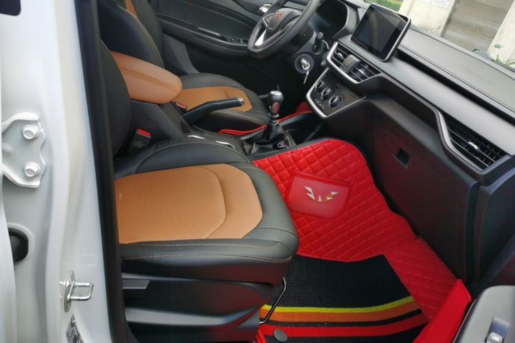 Used Wuling Hongguang S3 2019 1.5L Manual Comfort Model China VI Standard Right Front Seat
